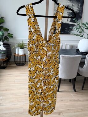 delicate flower arabesques short sleeve midi dress Delicate Flower Arabesques Midi Dress